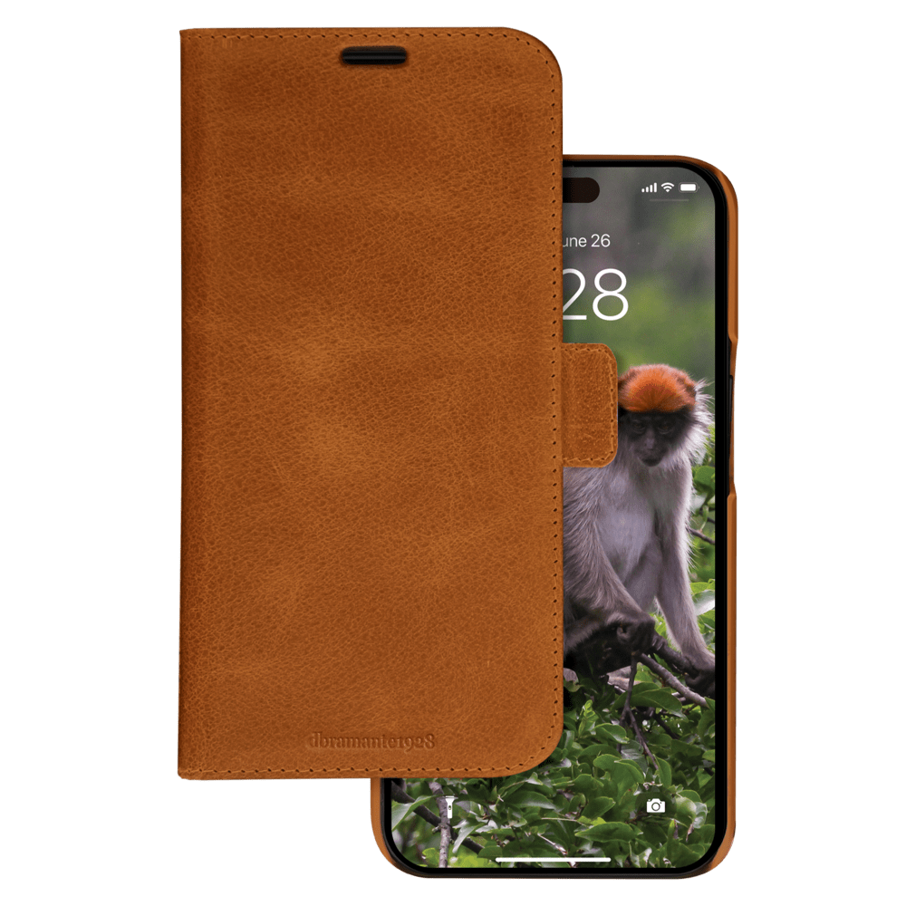 dbramante1928 Lynge Case for Apple iPhone 15 Tan