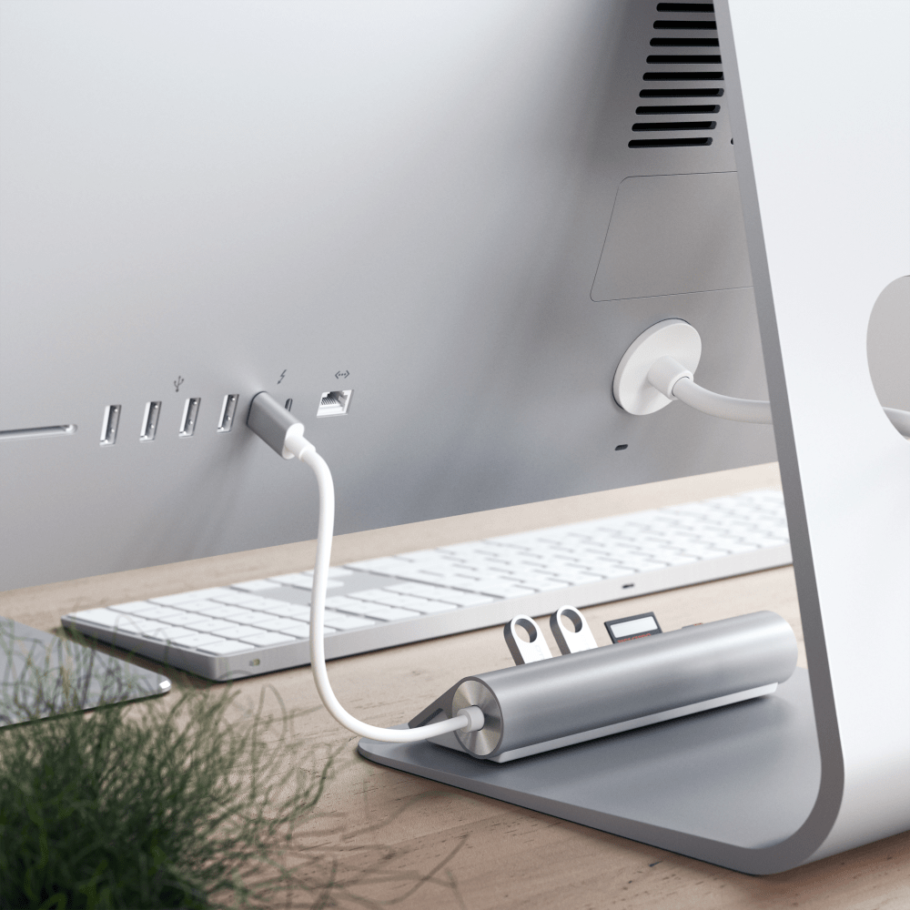 Satechi USB C Aluminum USB 3.0 Hub and Card Reader